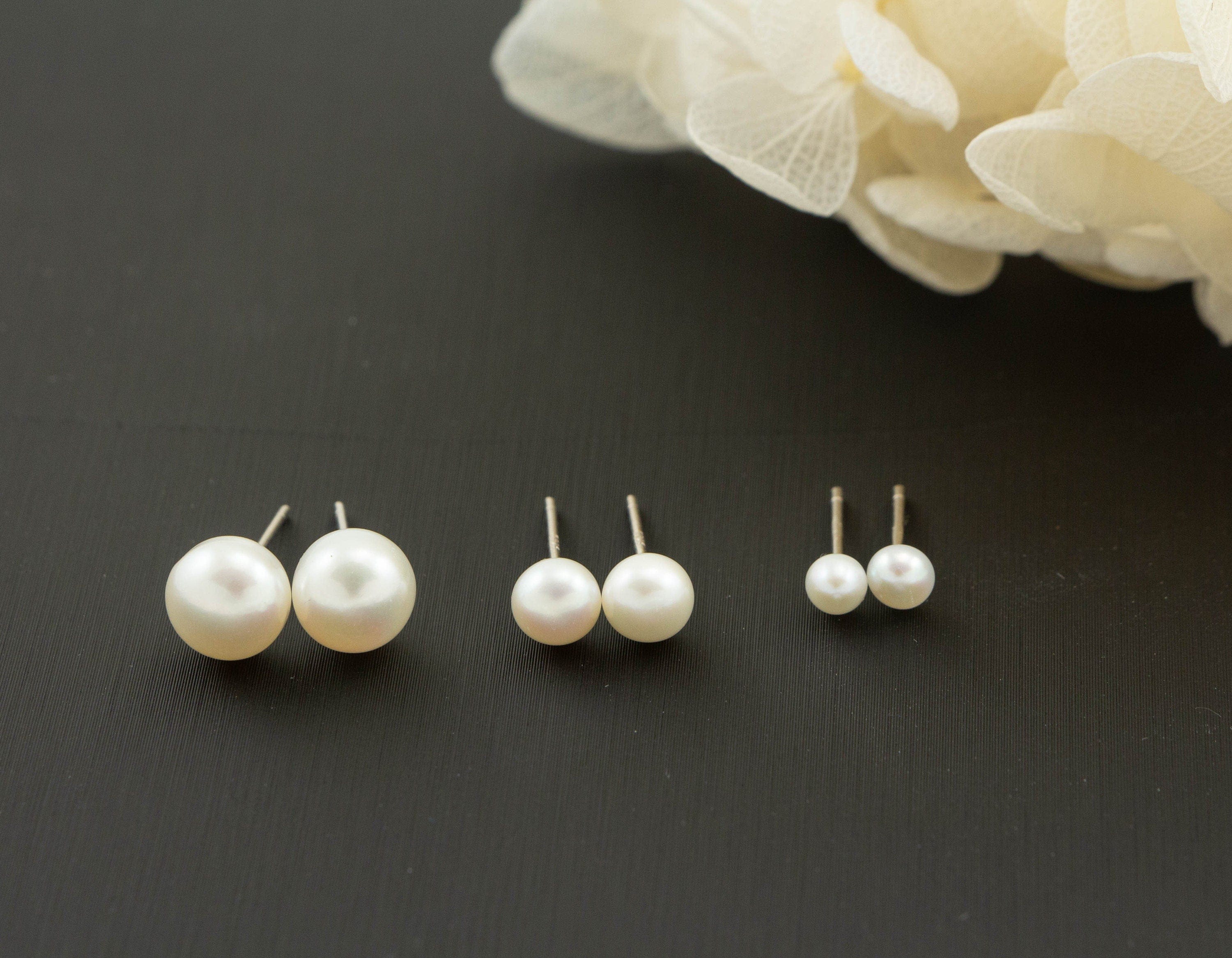 Freshwater pearl stud earrings